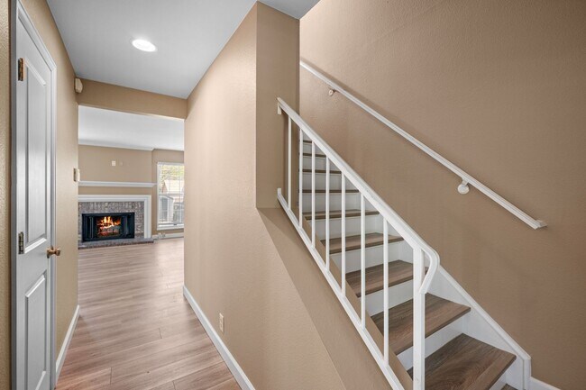 Building Photo - Gorgeous home by Sloans Lake!