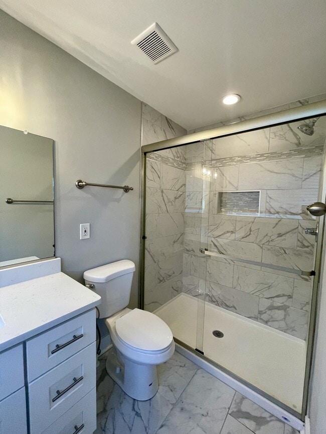 Building Photo - 39 Zentry Pl