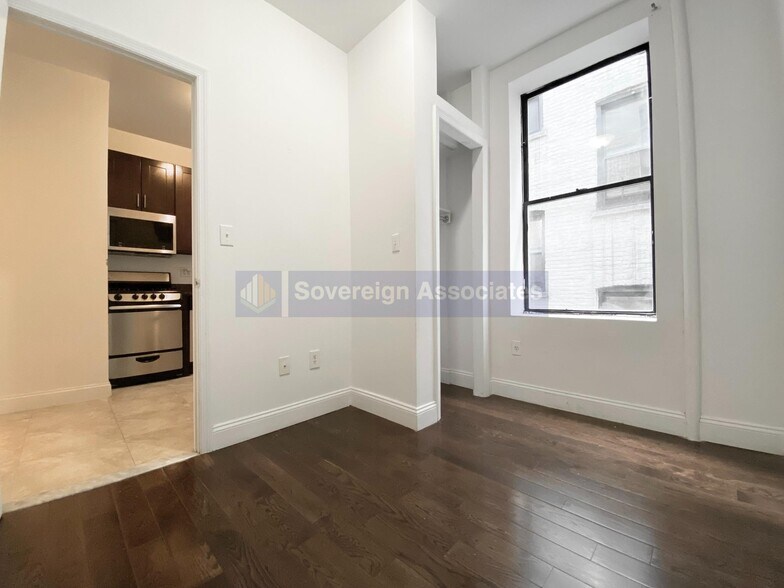 Building Photo - 529 W 151st St