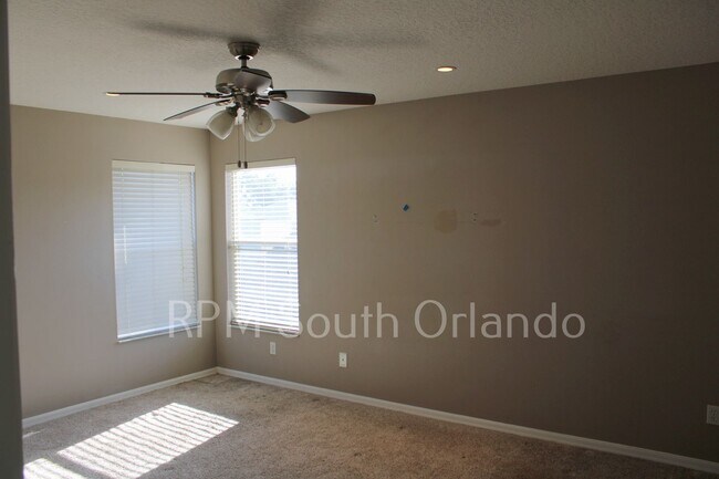 Building Photo - Spacious 4–5 Bedroom Home for Rent in Gate...