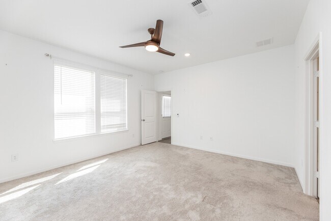 Building Photo - 21119 Sherrell Bay Dr