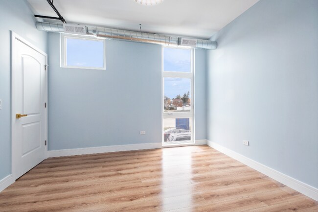 Building Photo - 9865 W Roosevelt Rd