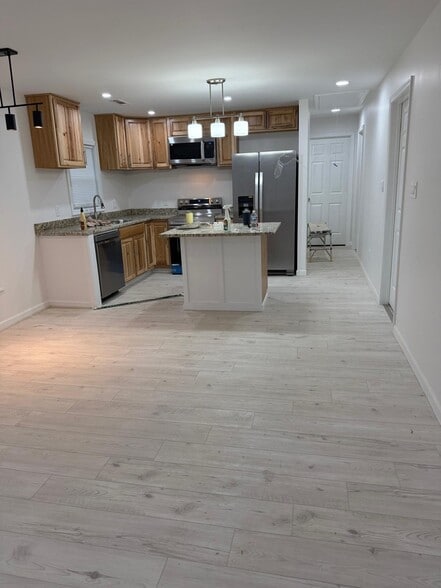 Building Photo - 227 Tolbert St NE