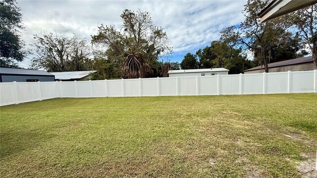 Building Photo - 207 Mill St