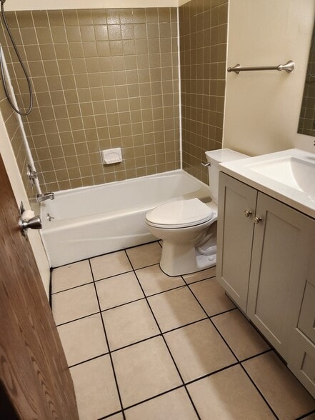 Building Photo - 2200 Frisch Rd