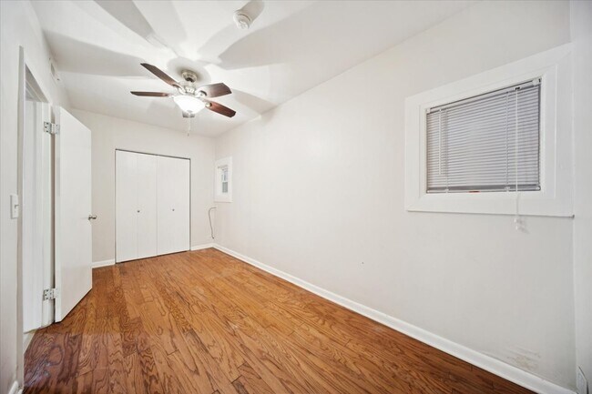 Building Photo - 750 S Oakley Blvd