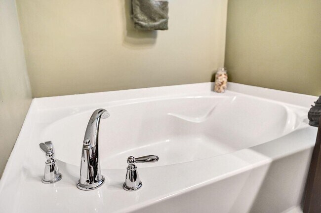 Building Photo - 8490 Lyons Ranches Road