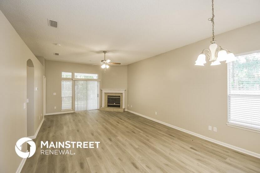 Building Photo - 10813 Campus Heights Ln