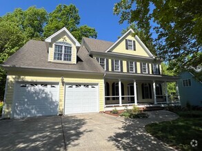 Building Photo - 107 Buckhurst Dr