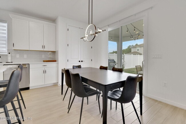 Building Photo - 72 Flintlock Ln