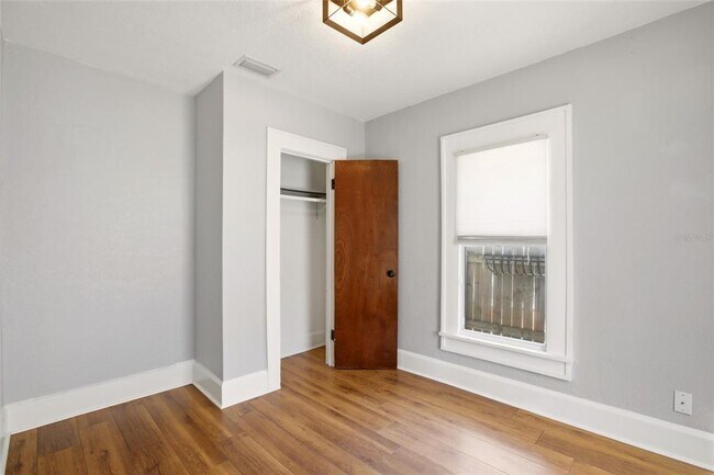 Building Photo - 4551 19th Ave S