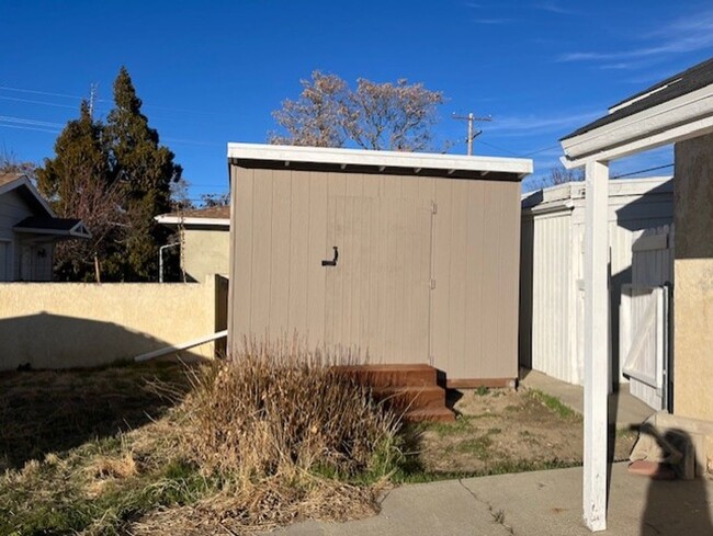 Building Photo - Located in the Heart of Tehachapi!