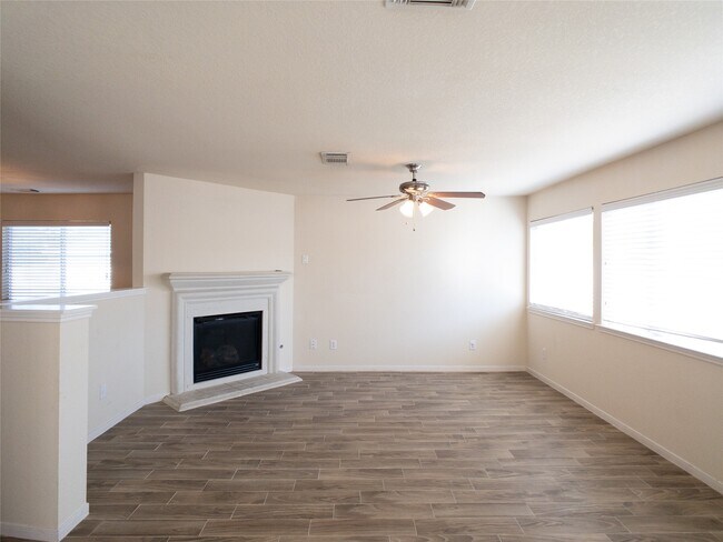 Building Photo - 21843 Grassy Hill Ln