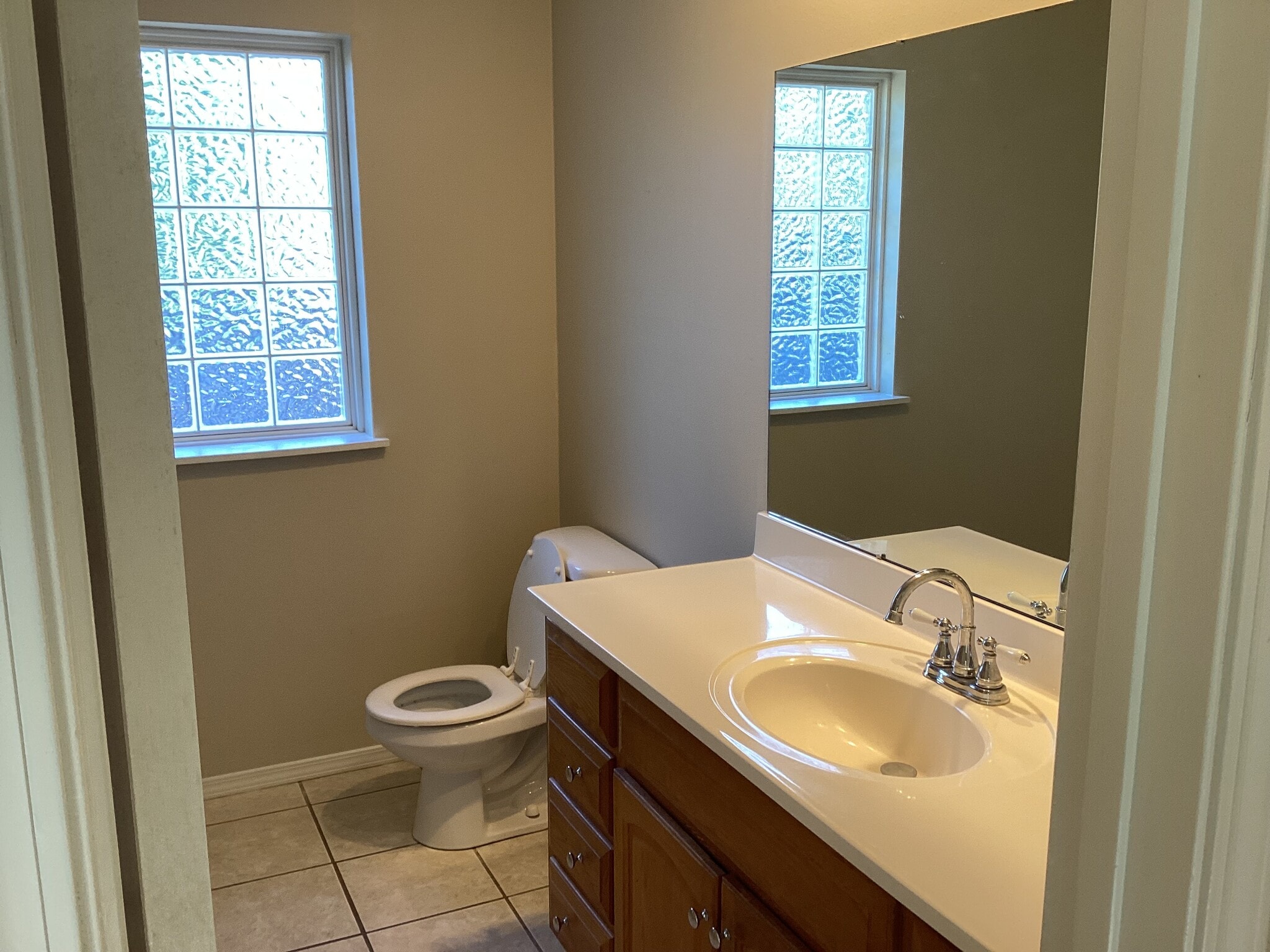 Building Photo - 5408 S Y St