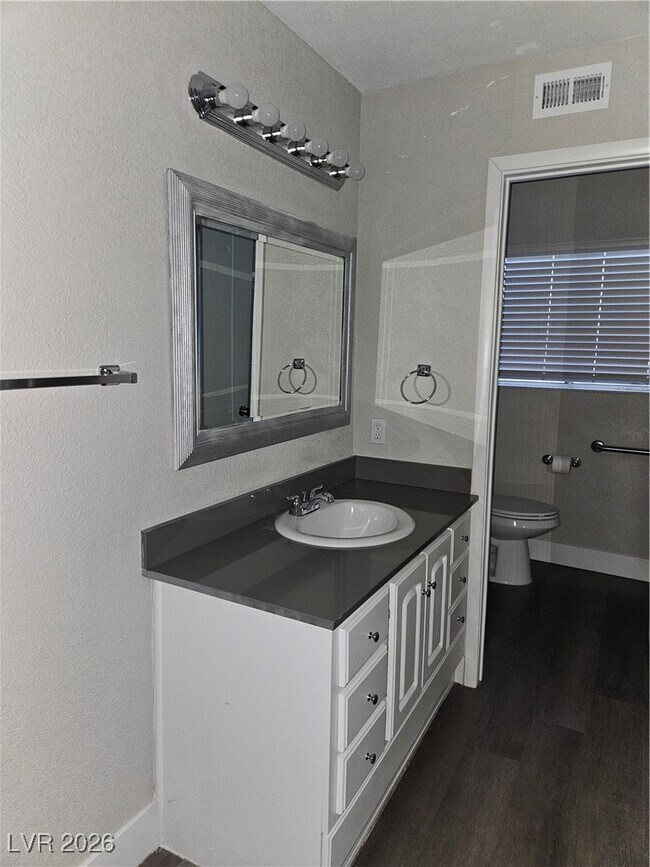 Building Photo - 6764 Groveview Ln