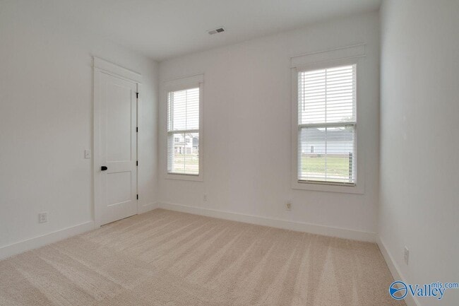 Building Photo - 6128 Pembrook Pond Pl SE