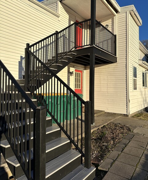 Side Entrance to Unit - 34 Morse St