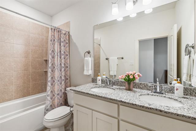 Building Photo - 4856 Woodruff Way