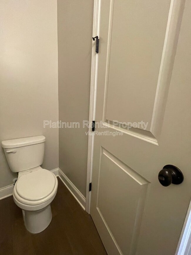 Building Photo - 1236 Stone Castle Cir