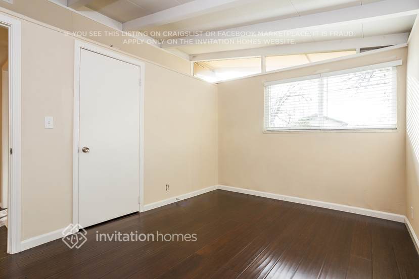 Building Photo - 1467 Michigan St