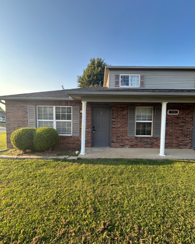 Primary Photo - 3500 SW Victoria Pl