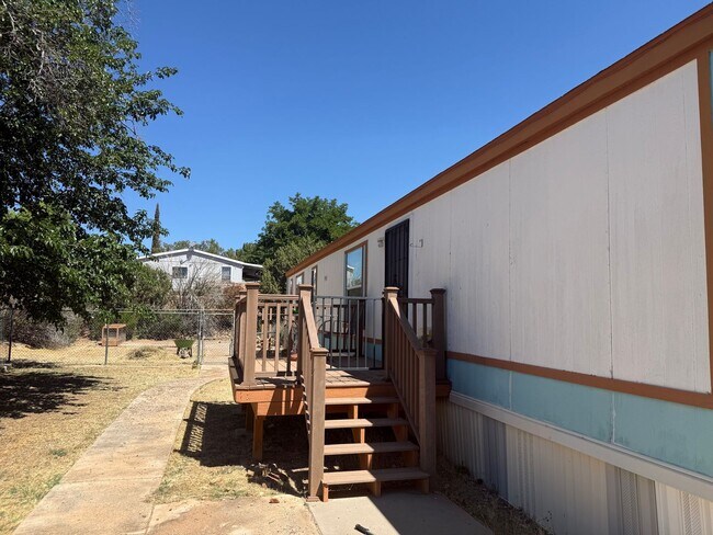 Building Photo - 3768 Western Dr