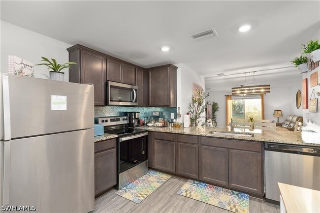 Building Photo - 836 Youngreen Dr