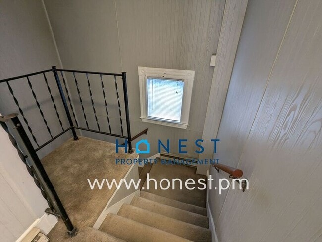 Building Photo - 3 Deeb St