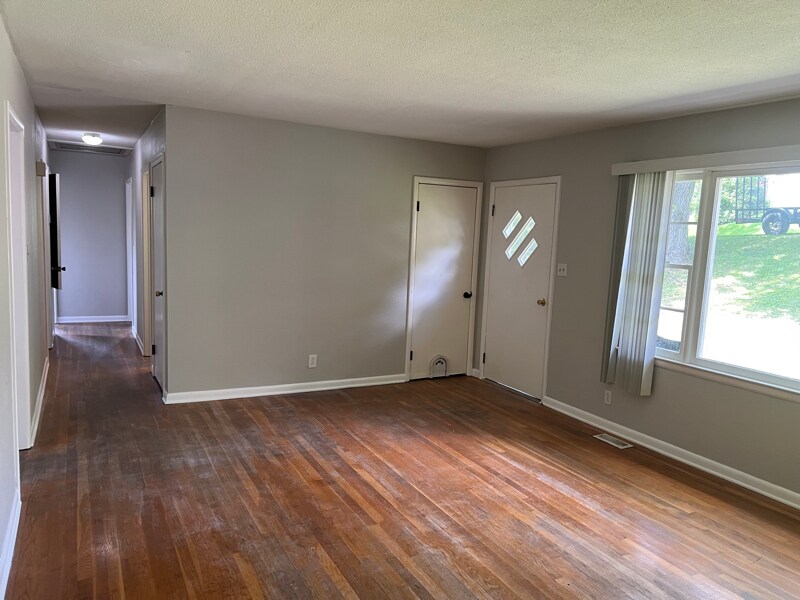 Building Photo - 261 Cheyenne Rd