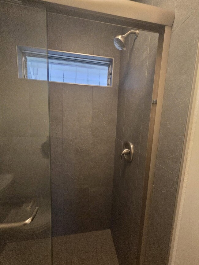 Building Photo - 1007 Bluebell Dr