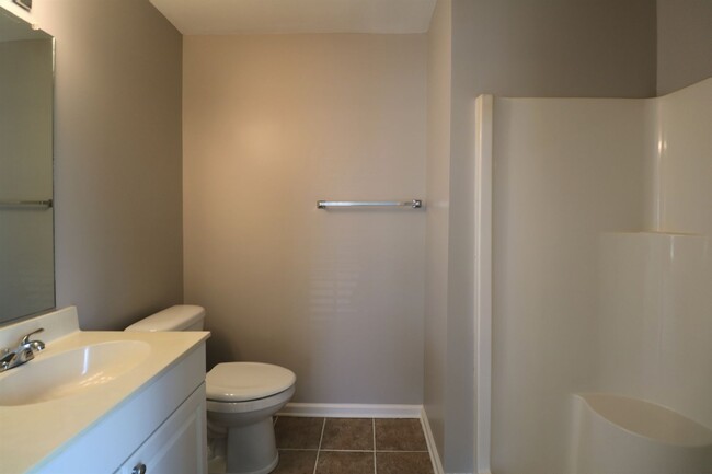 Building Photo - 111 Mill Pond Dr