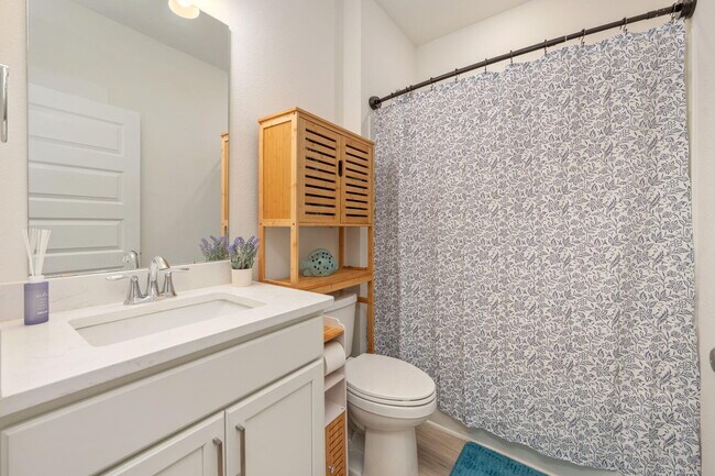 Building Photo - 165 Blooming Cv