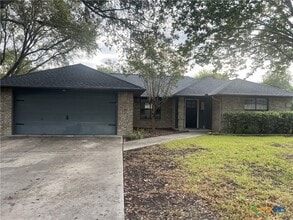 Building Photo - 1014 Camellia Ln