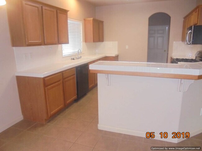 Building Photo - GORGEOUS! Sanger 4/2 With 3 Car Garage!