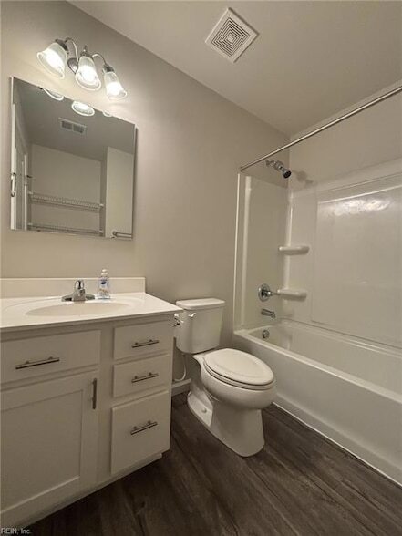 Building Photo - 2027 Petersen Way