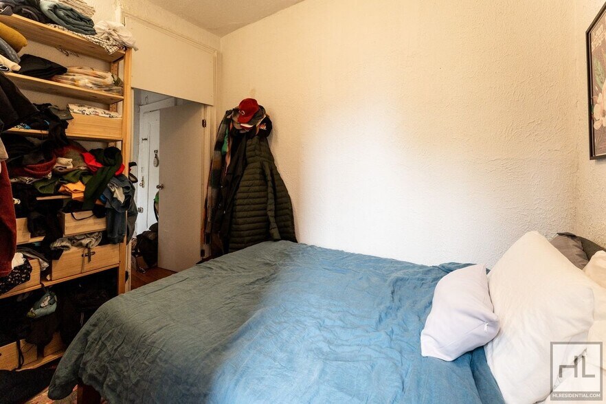 Building Photo - 15 STREET