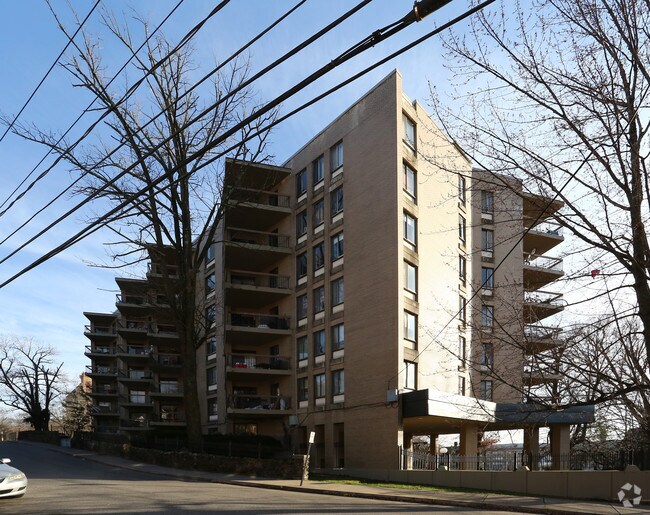 Westview Apartments 170 Hillside Ave Waterbury CT 06710 Apartment