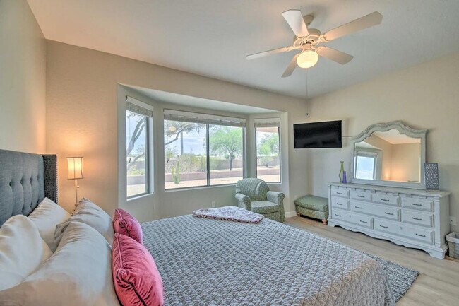 Building Photo - 15033 W Home Run Dr