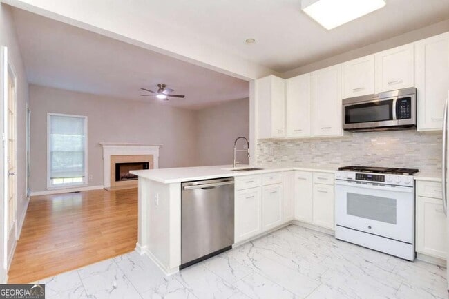 Building Photo - 3418 Rose Arbor Ct