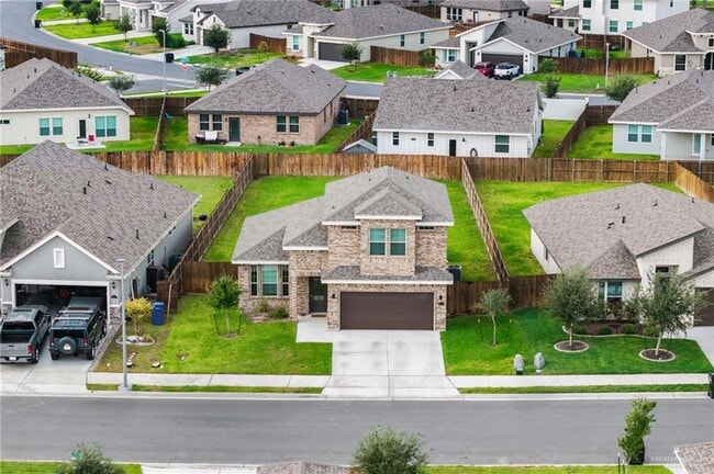 Building Photo - 16 Chalk Rdg Dr