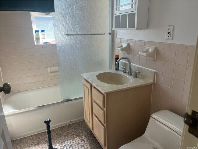 Building Photo - 39-5-39208 208th St