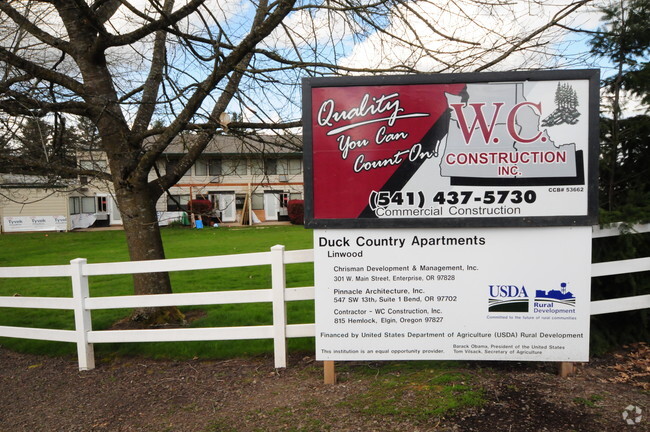 Building Photo - Duck Country - Linwood