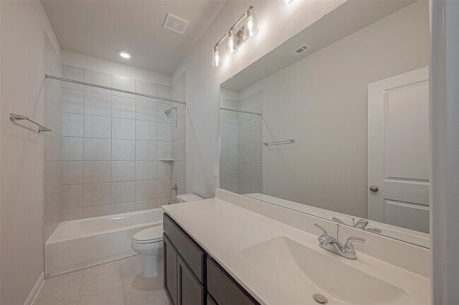 Building Photo - 31139 Mahogany Fir Trl