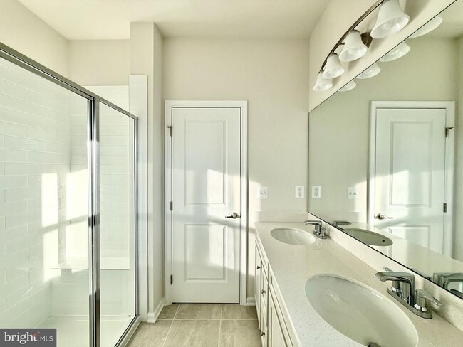 Building Photo - 9366 Tanfield Dr