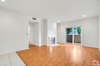 Building Photo - 2335 S Bentley Ave