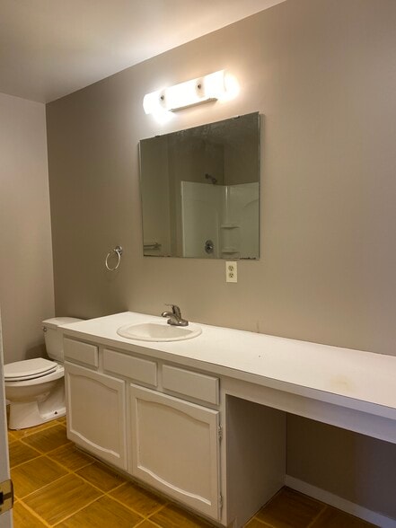 Building Photo - 3504 11th Ave N