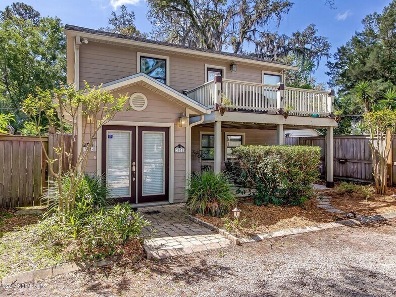 Building Photo - 3612 Walsh St