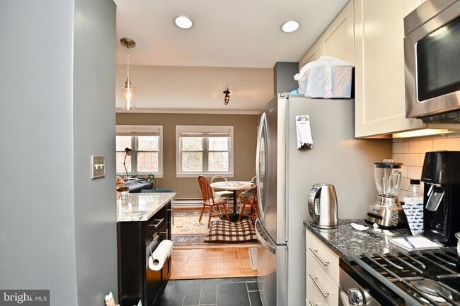 Building Photo - 3309 Martha Custis Dr