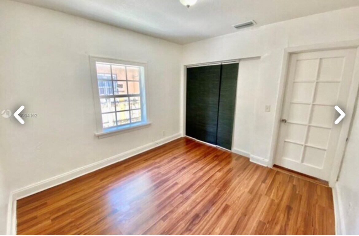 Building Photo - 12780 Westview Dr