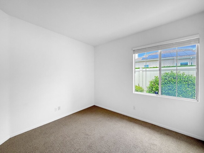 Building Photo - Stunning 3B/2BA House in Carlsbad!